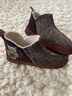 Acorn Brown Wool-Blend Owl Slip-On Slippers